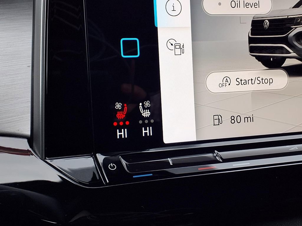 Used 2025 Volkswagen Atlas Cross Sport SE image 5
