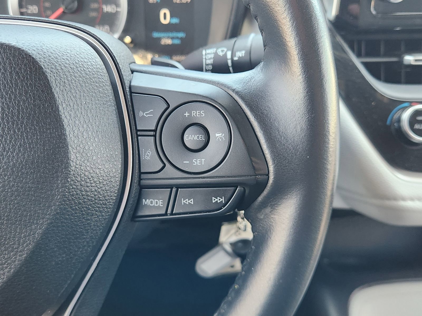 Used 2020 Toyota Corolla SE image 33