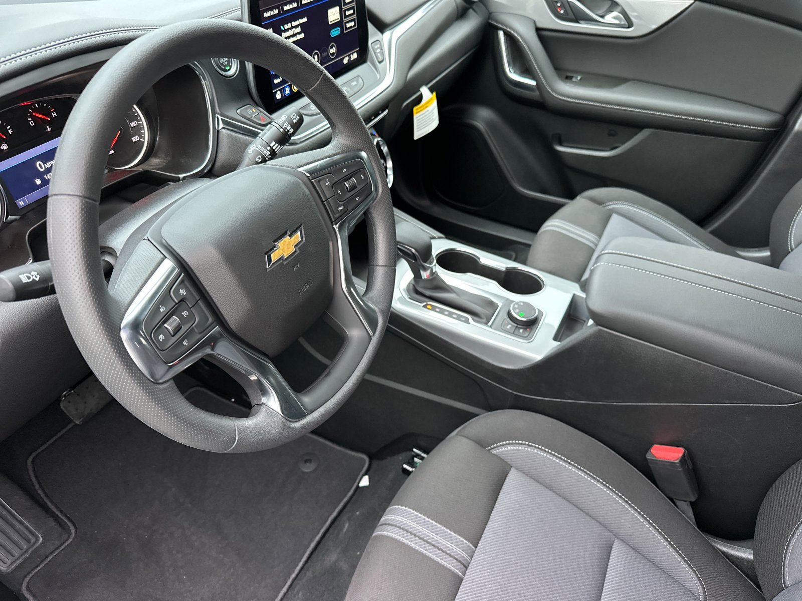 New 2025 Chevrolet Blazer LT w/ Midnight/Sport Edition image 10