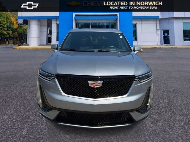 Used 2025 Cadillac XT6 Sport w/ Technology Package AWD/4WD image 2