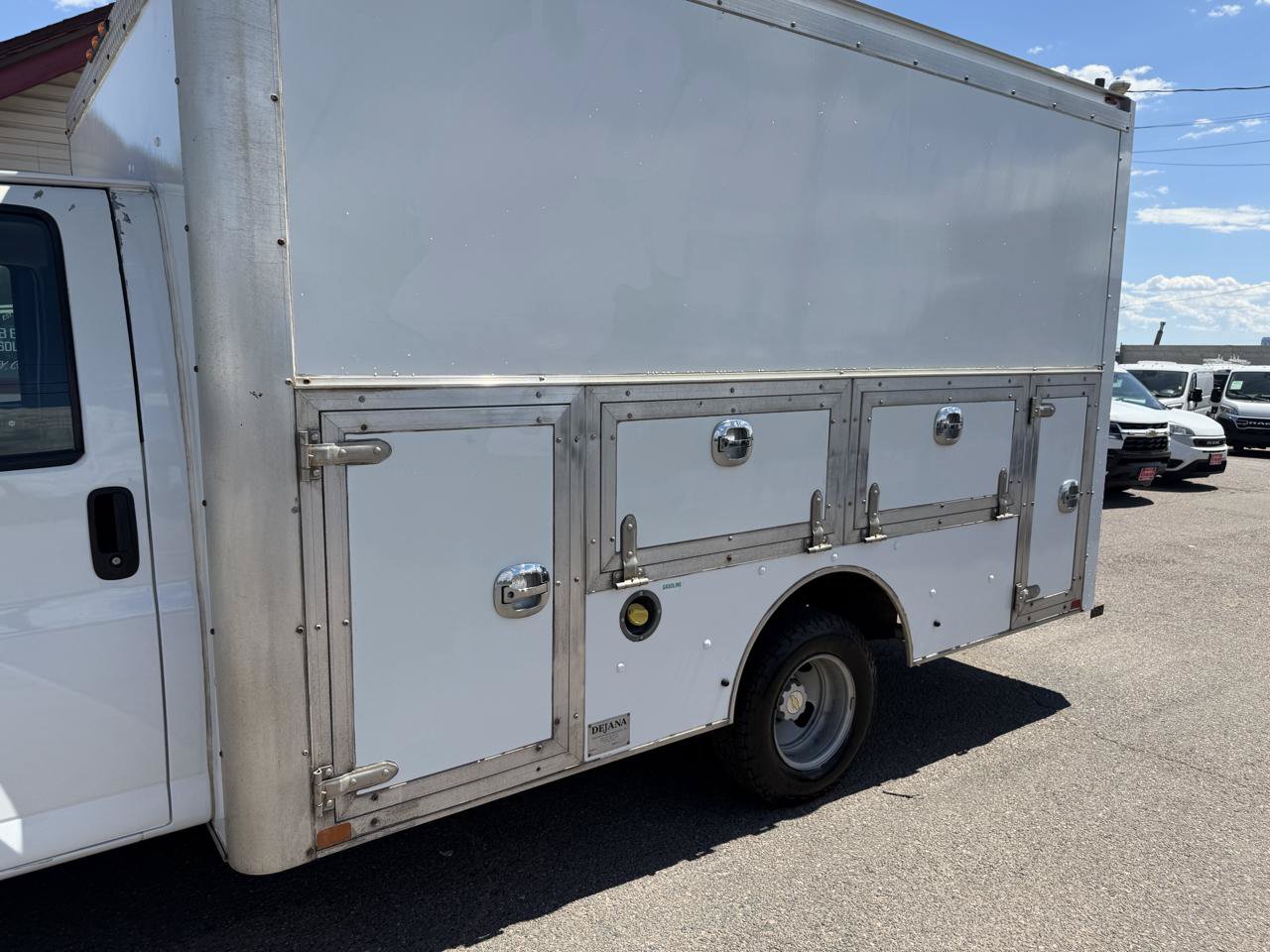 Used 2020 Chevrolet Express 3500 w/ Power Convenience Package RWD image 24
