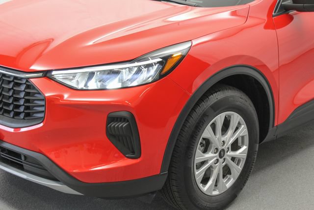 Used 2024 Ford Escape Active AWD/4WD image 4