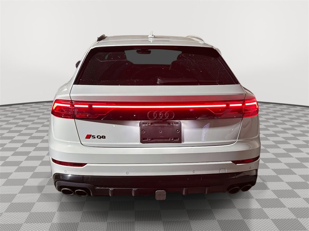 Used 2024 Audi SQ8 Premium Plus w/ S Sport Package image 4