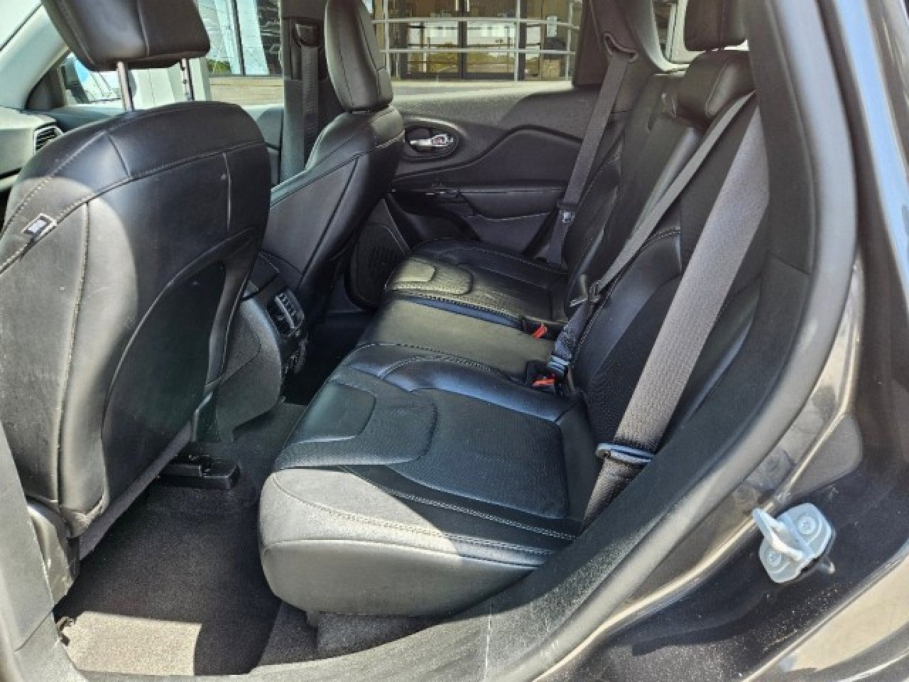 Used 2023 Jeep Cherokee Altitude Lux image 15