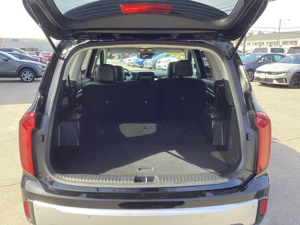 Certified 2024 Kia Telluride LX image 9