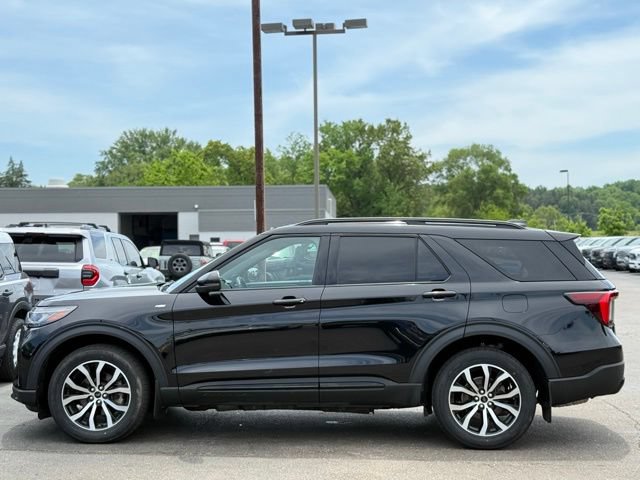 Used 2025 Ford Explorer ST-Line AWD/4WD image 44