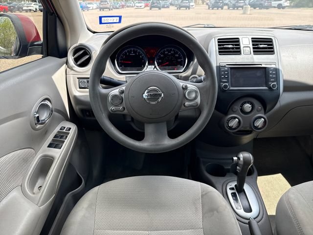Used 2014 Nissan Versa w/ Tech Package FWD image 14