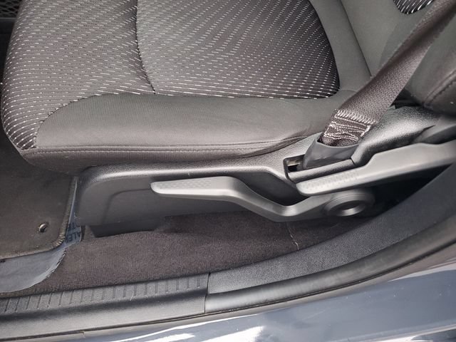 Used 2018 Dodge Journey SXT w/ Connectivity Group FWD image 19