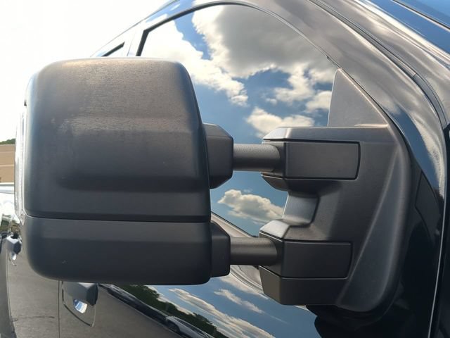 Used 2023 Nissan Titan SV w/ SV Convenience Package RWD image 11