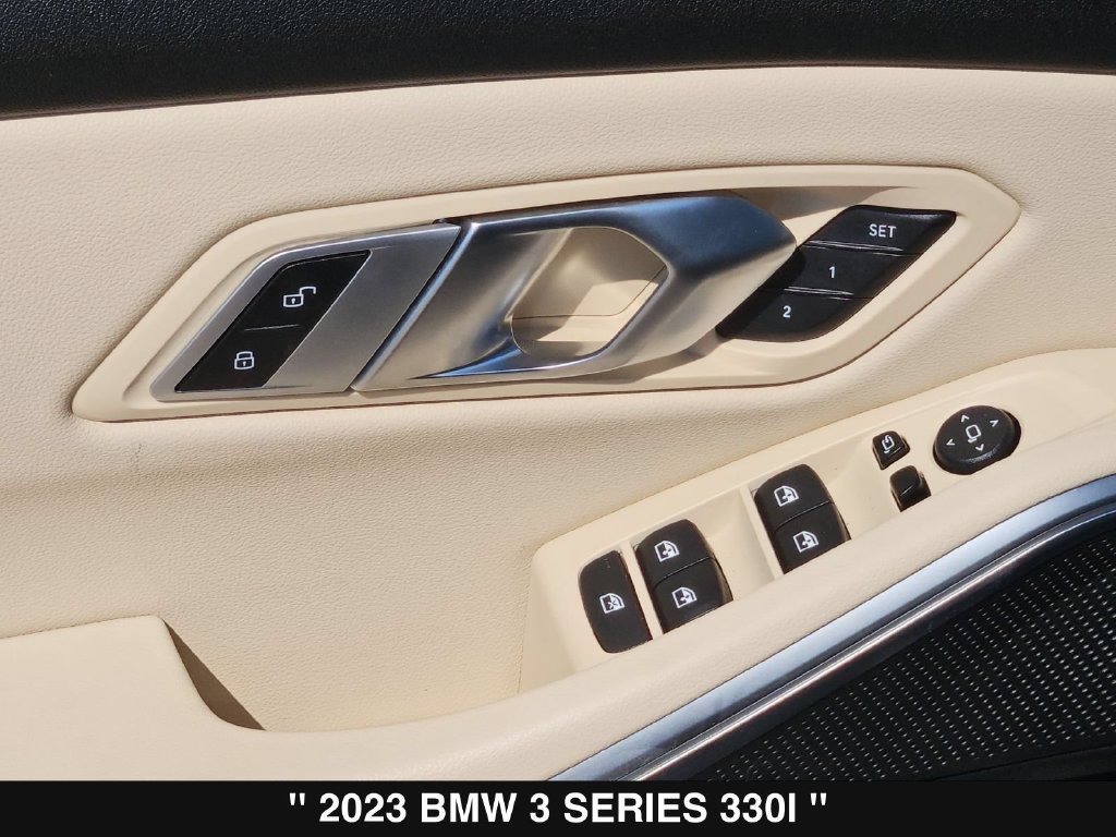 Used 2023 BMW 330i Sedan w/ Premium Package RWD image 15