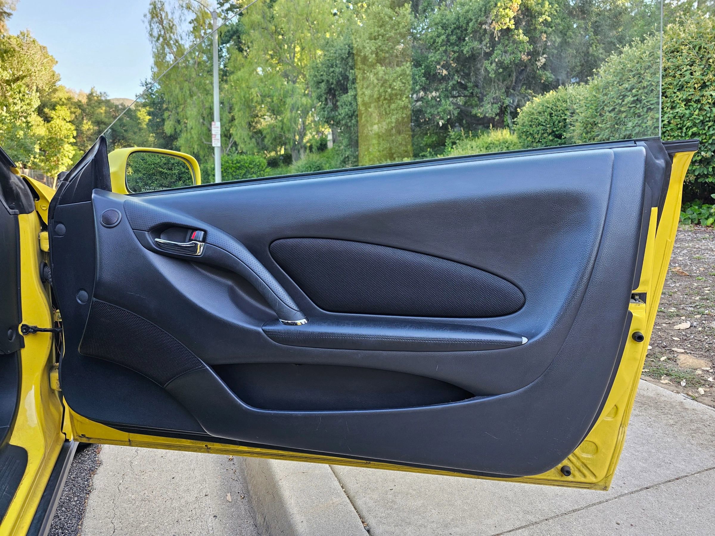 Used 2003 Toyota Celica GT image 21