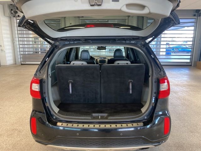 Used 2014 Kia Sorento SX w/ 3rd Row Package AWD/4WD image 8