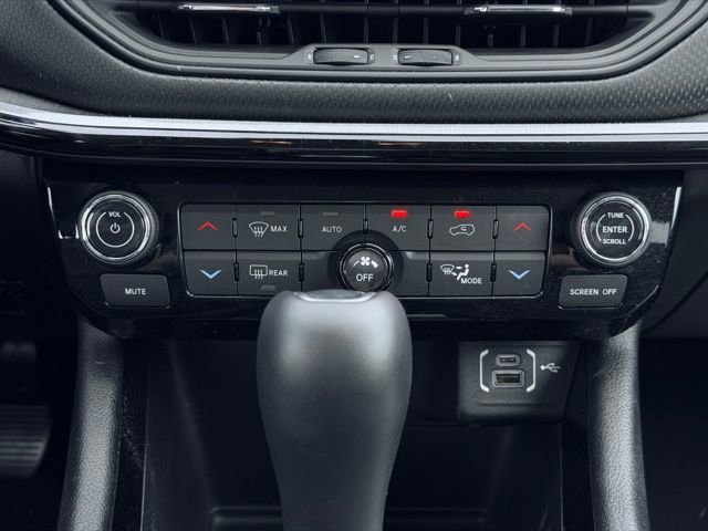 Used 2022 Jeep Compass Trailhawk w/ Trailhawk Convenience Group AWD/4WD image 35