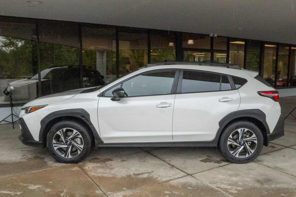 Used 2024 Subaru Crosstrek 2.0i Premium AWD/4WD image 4