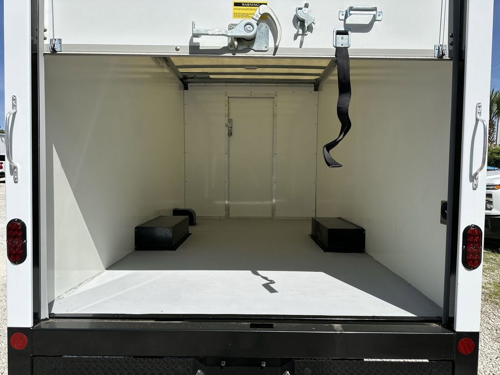 New 2025 Chevrolet Express 3500 w/ Power Convenience Package image 29