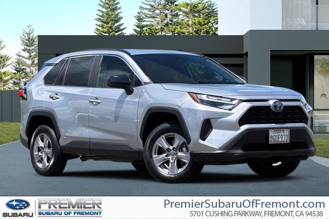 Used 2023 Toyota RAV4 LE AWD/4WD image 1