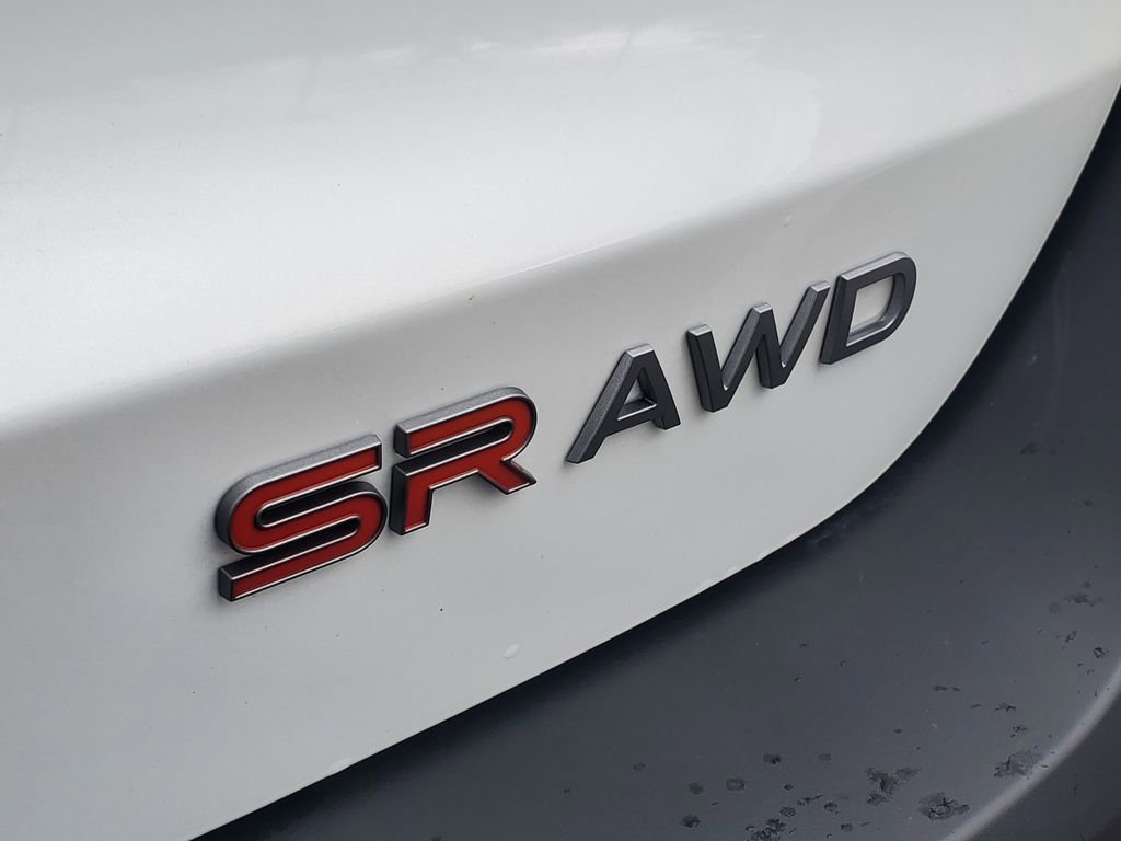 Used 2025 Nissan Kicks SR AWD/4WD image 7