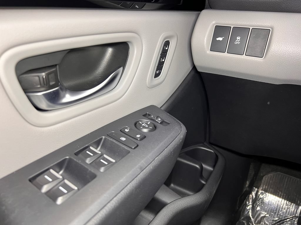 Used 2023 Honda Pilot Touring image 16