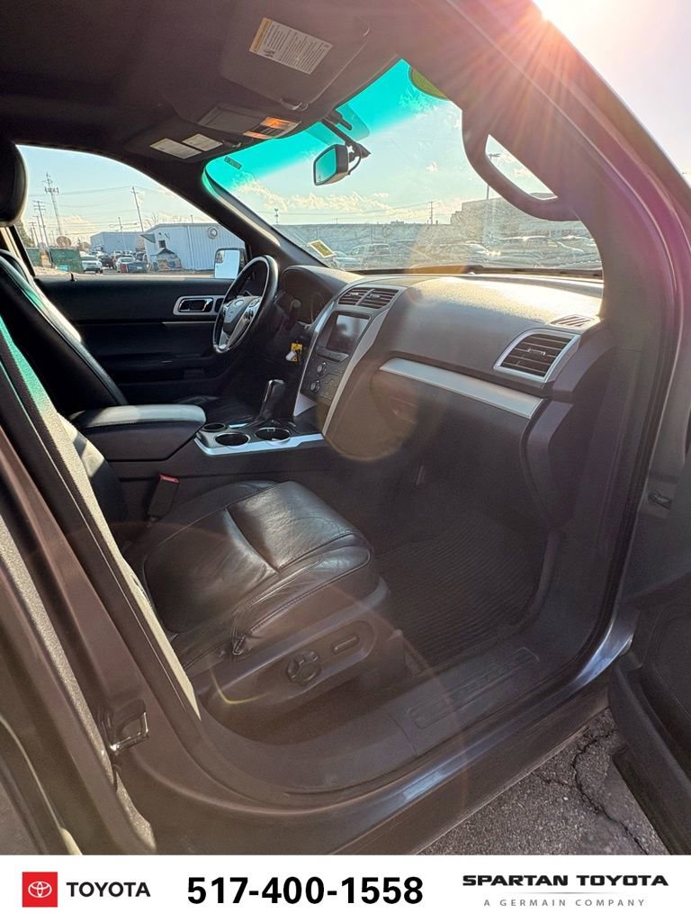 Used 2013 Ford Explorer XLT image 17