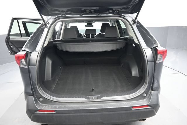 Used 2025 Toyota RAV4 XLE AWD/4WD image 18