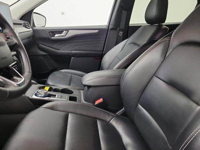 Certified 2025 Ford Escape Platinum AWD/4WD image 19
