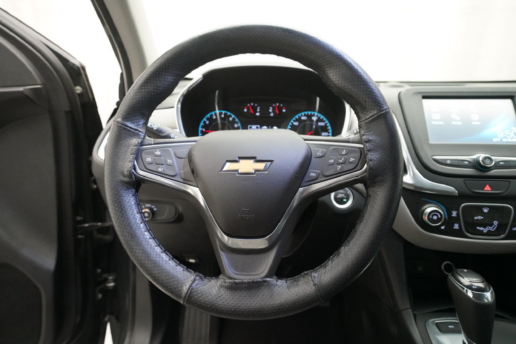Used 2018 Chevrolet Equinox LS AWD/4WD image 3