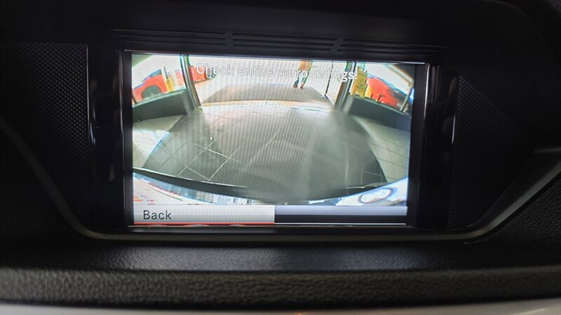 Used 2013 Mercedes-Benz E 350 4MATIC Sedan image 17