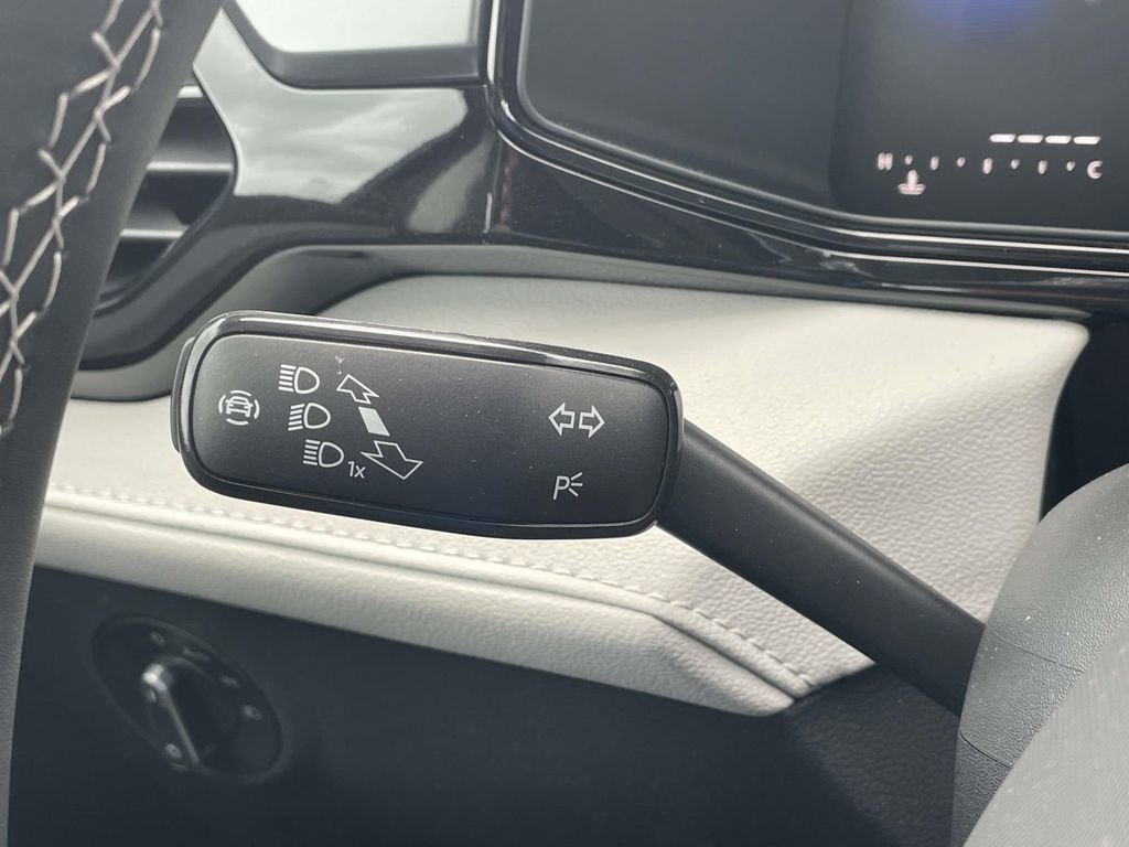 New 2026 Volkswagen Taos S FWD image 22