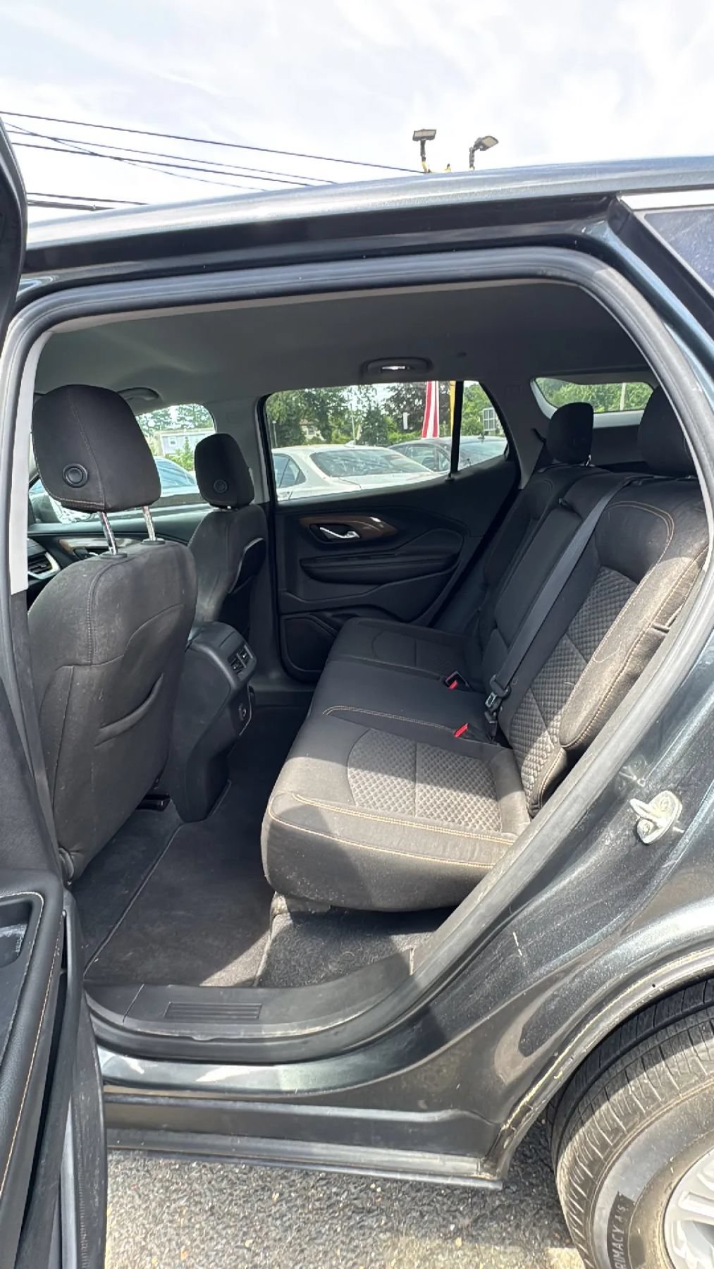 Used 2020 GMC Terrain SLE FWD image 15