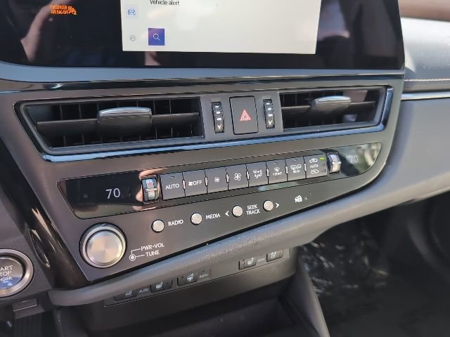 Used 2024 Lexus ES 350 w/ Premium Package image 18