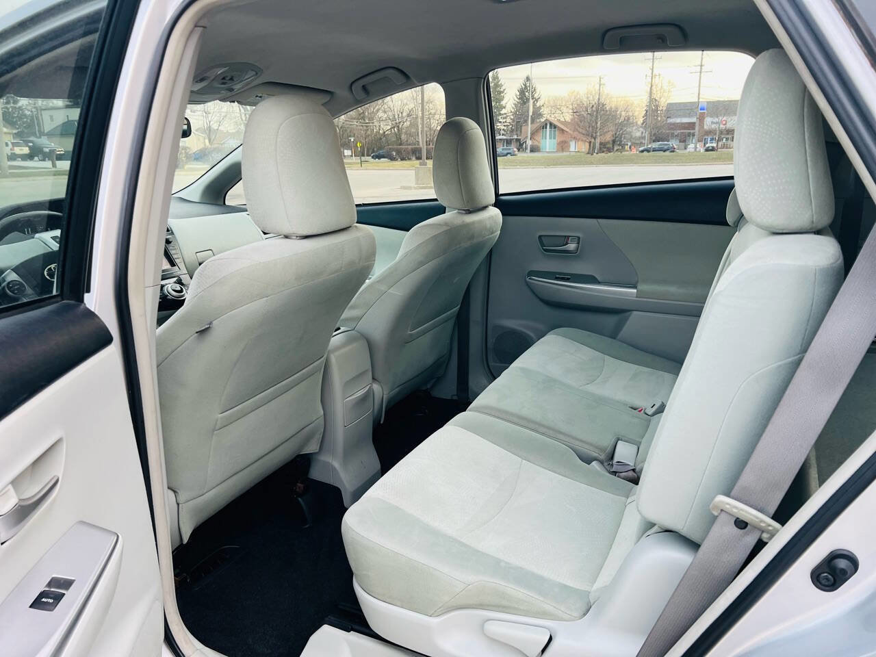 Used 2012 Toyota Prius V Three image 14