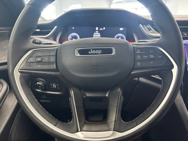 Used 2024 Jeep Grand Cherokee Limited AWD/4WD image 34