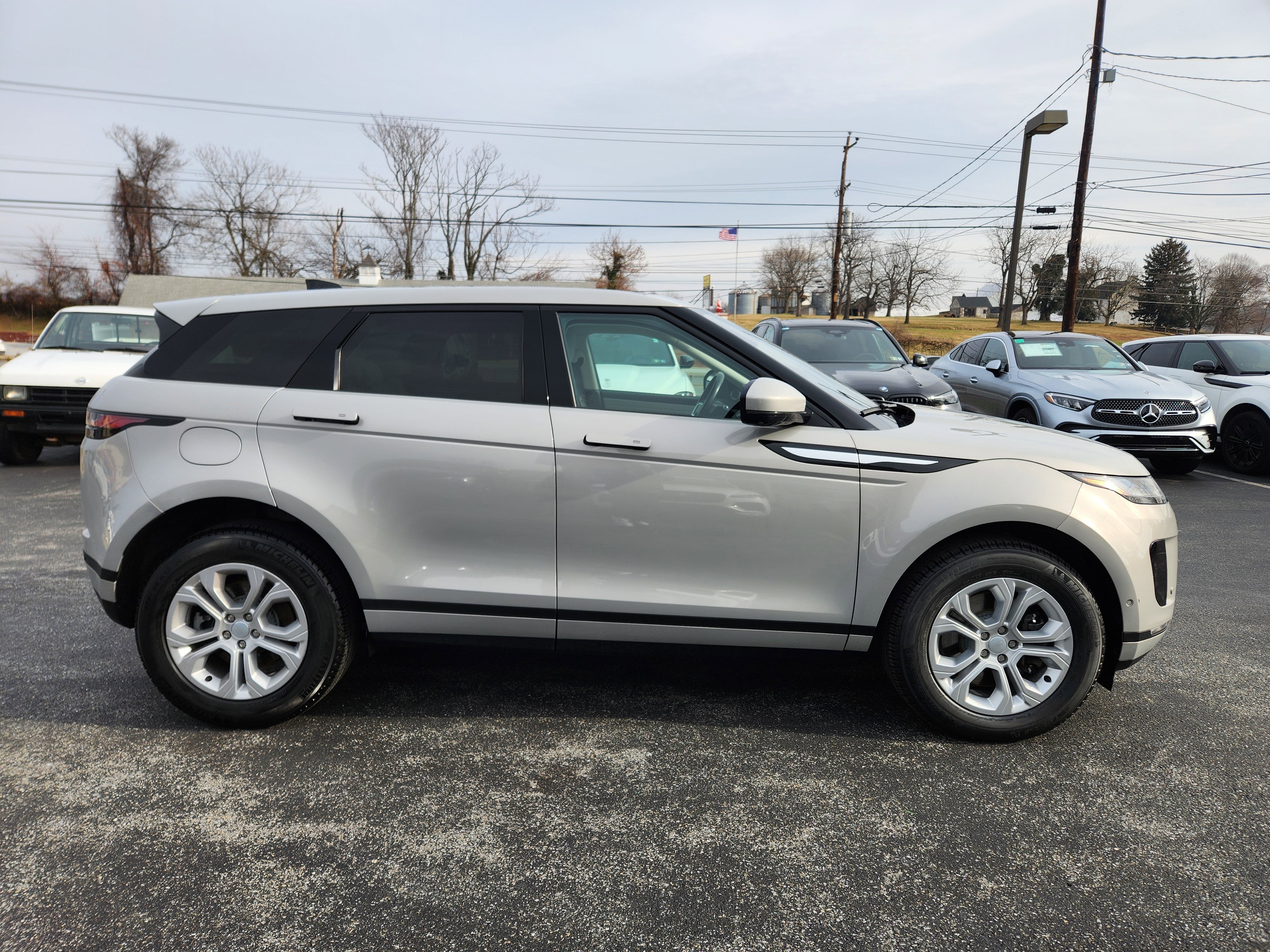 Used 2021 Land Rover Range Rover Evoque S image 6