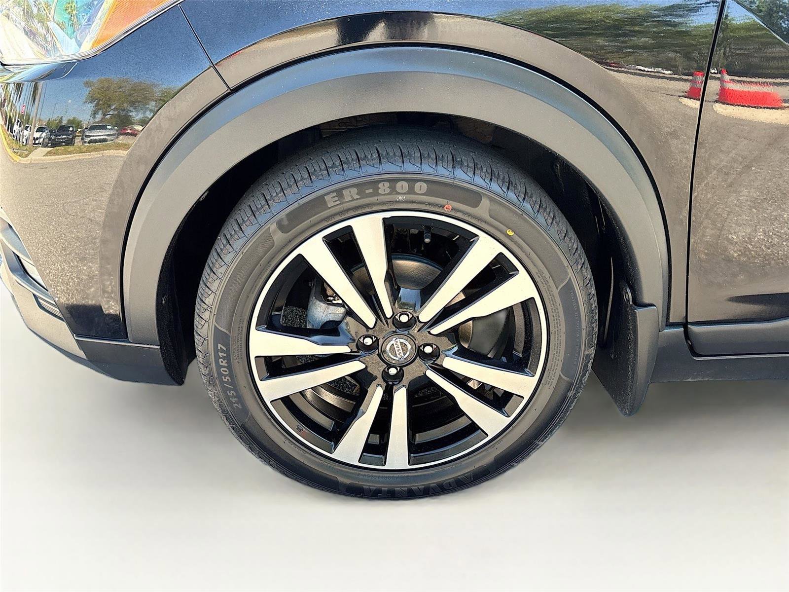 Used 2018 Nissan Kicks SR image 29