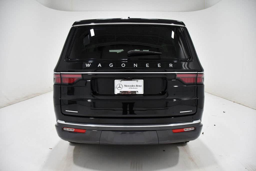 Used 2022 Jeep Wagoneer Series II w/ Flexible Seating Group image 4
