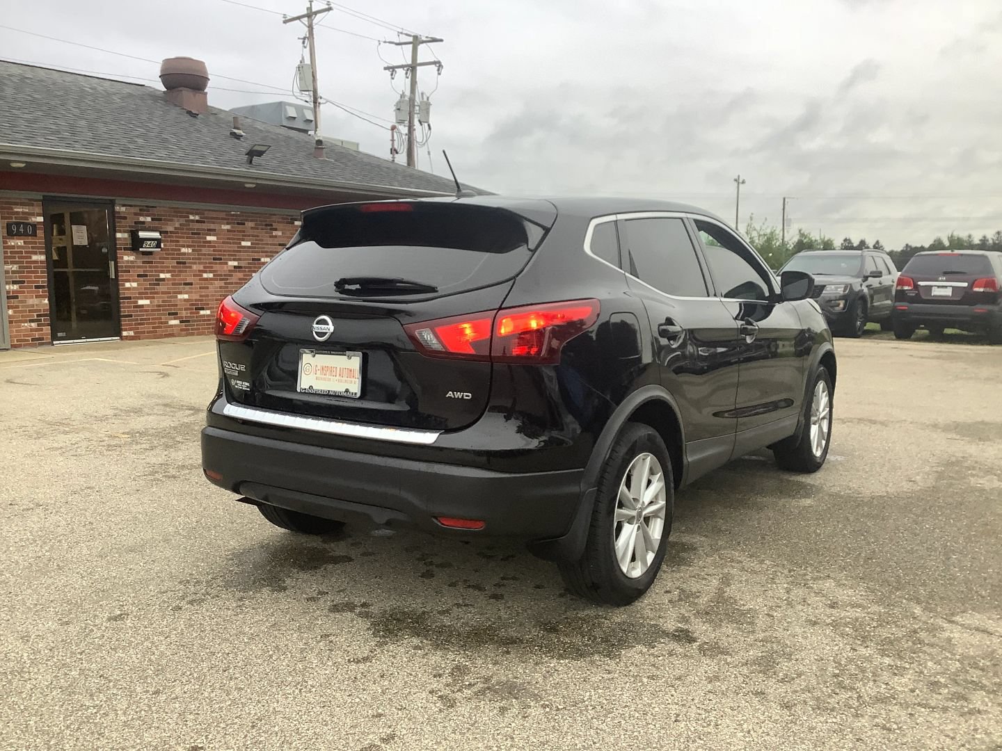 Used 2018 Nissan Rogue Sport S w/ S Appearance Package AWD/4WD image 9