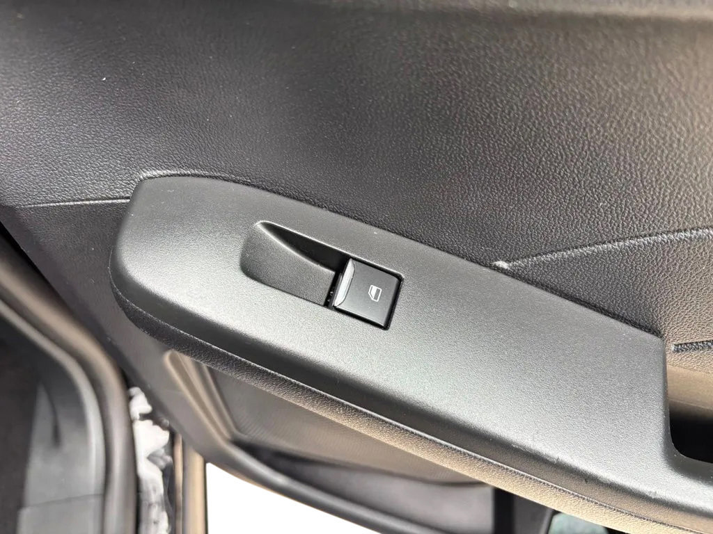 Used 2022 Ford Escape S FWD image 25