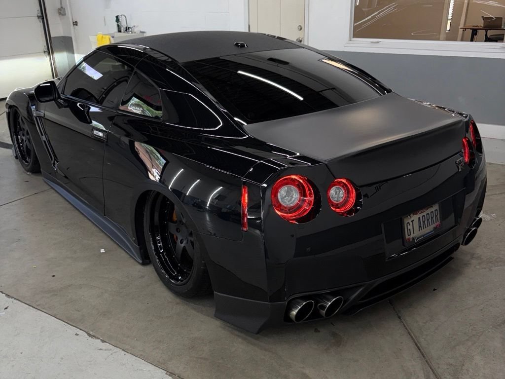 Used 2016 Nissan GT-R Premium AWD/4WD image 4