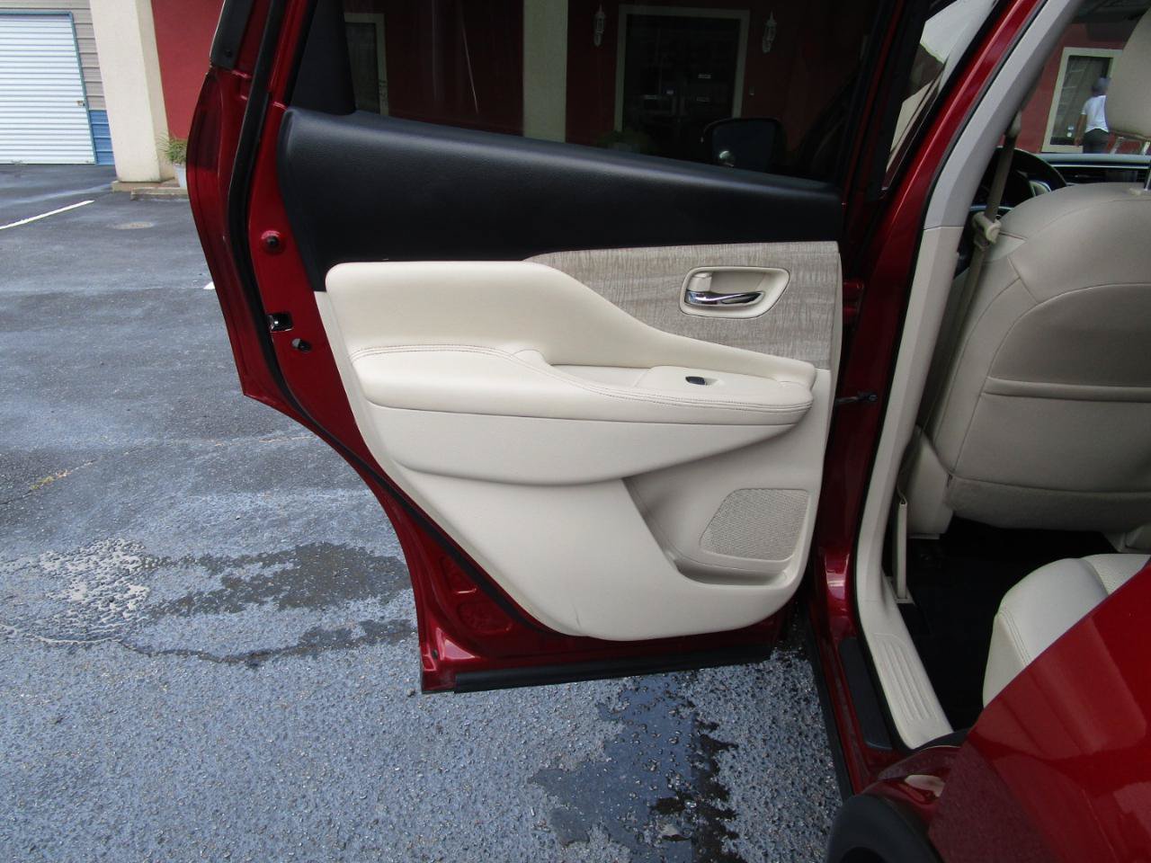 Used 2019 Nissan Murano SL FWD image 23
