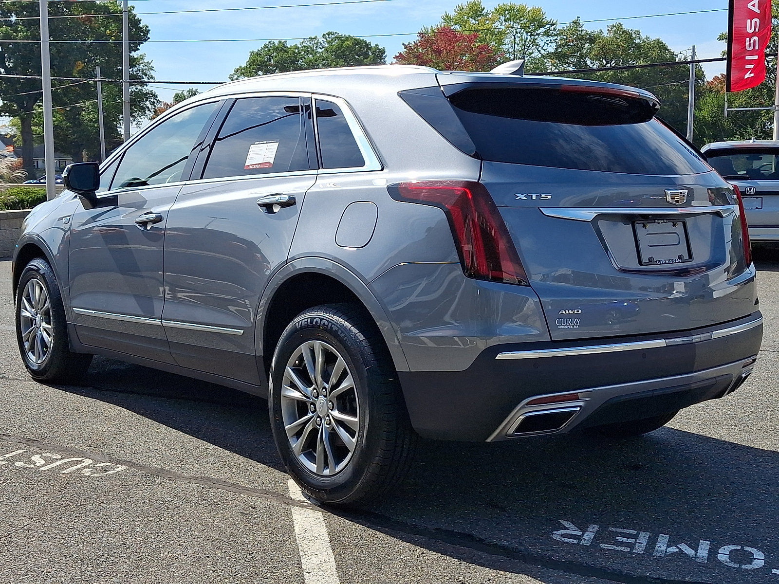 Used 2021 Cadillac XT5 Premium Luxury AWD/4WD image 4