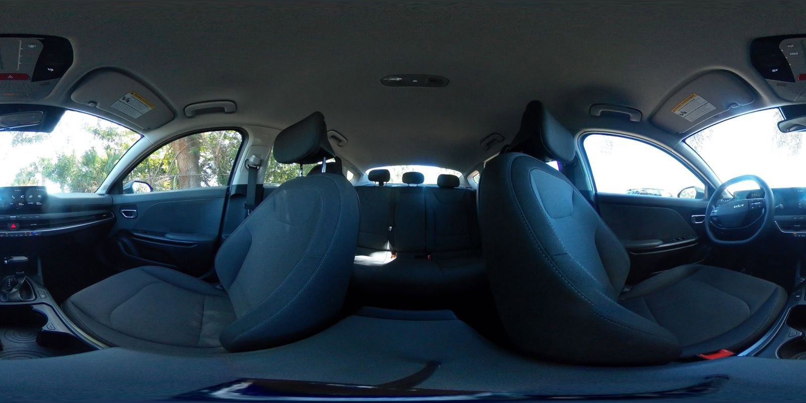 Used 2025 Kia K4 LXS image 44