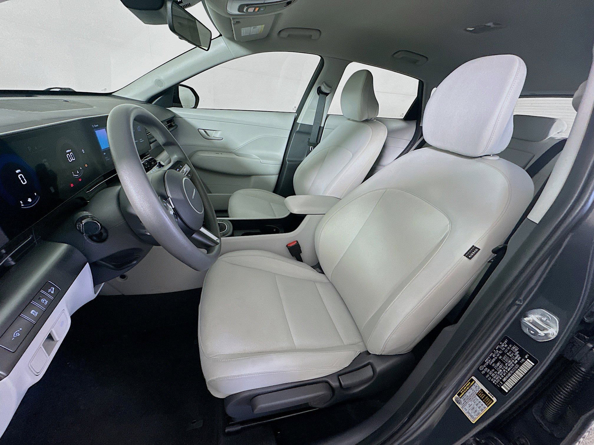 Used 2024 Hyundai Kona SE image 13