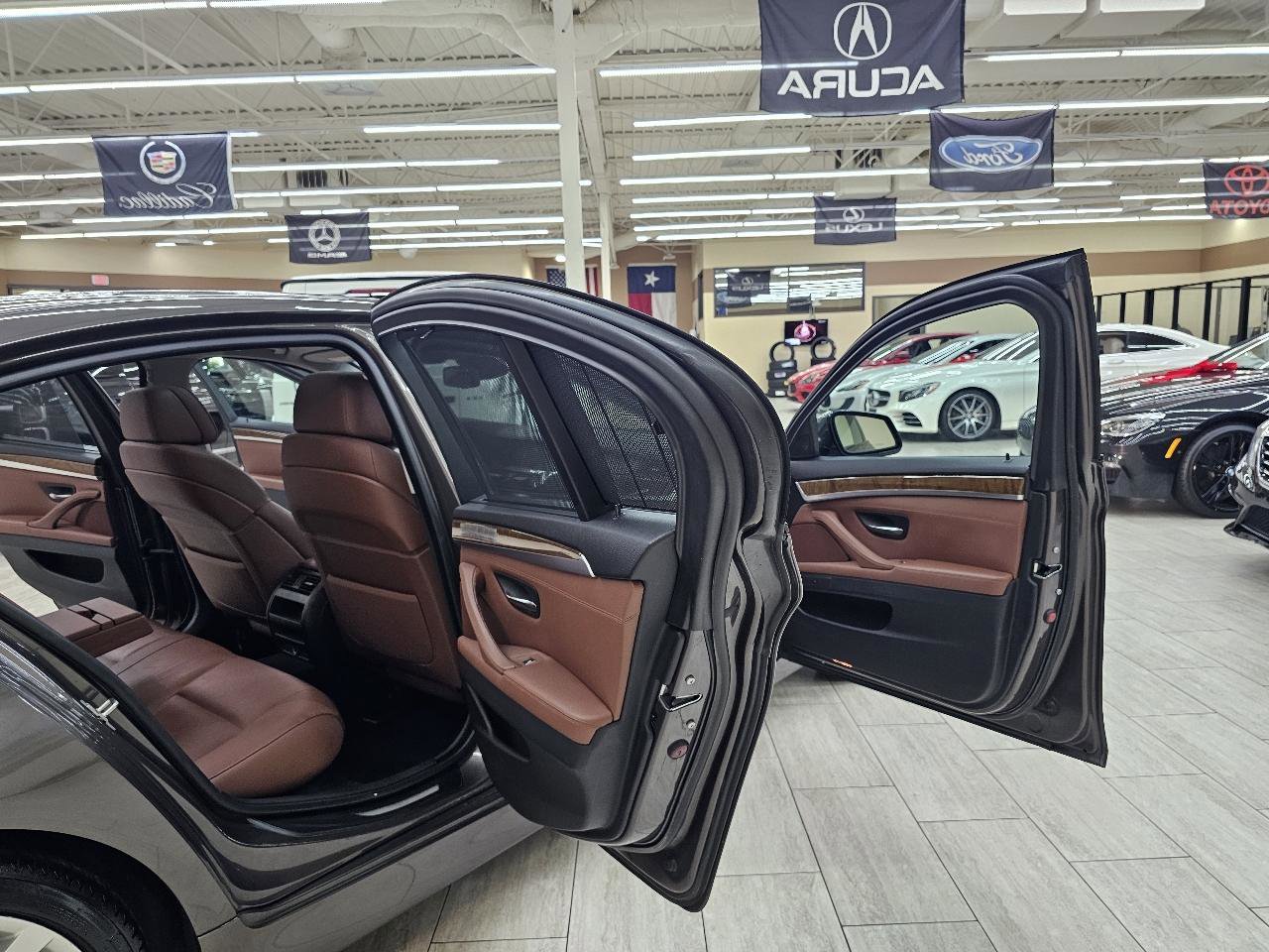 Used 2011 BMW 535i Sedan RWD image 14
