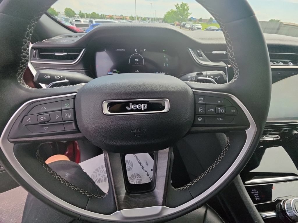 Used 2024 Jeep Grand Cherokee Limited 4xe AWD/4WD image 16