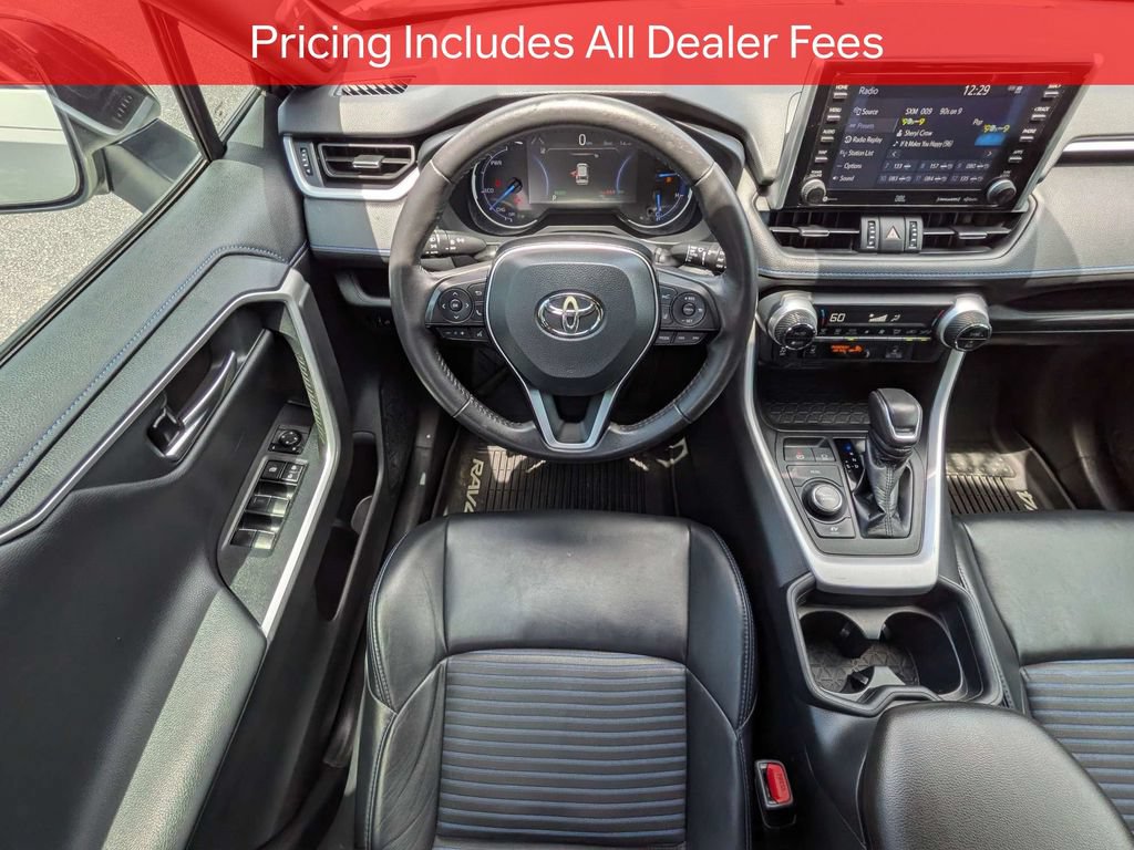 Certified 2020 Toyota RAV4 XSE w/ XSE Grade Weather Package AWD/4WD image 17