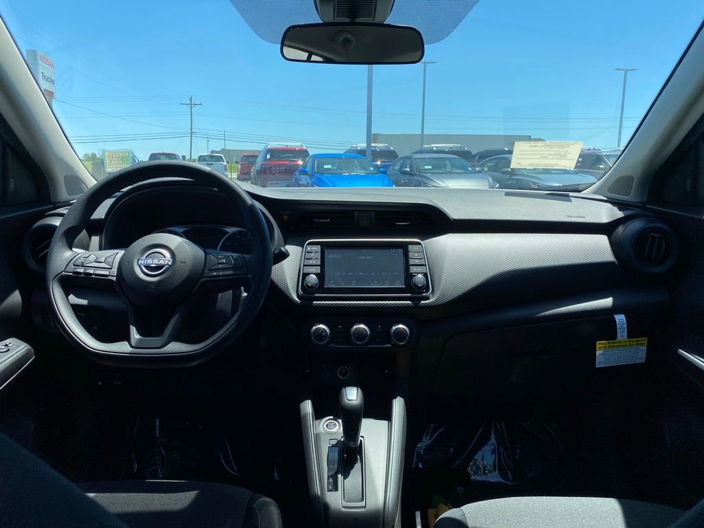 New 2025 Nissan Kicks Play S image 19