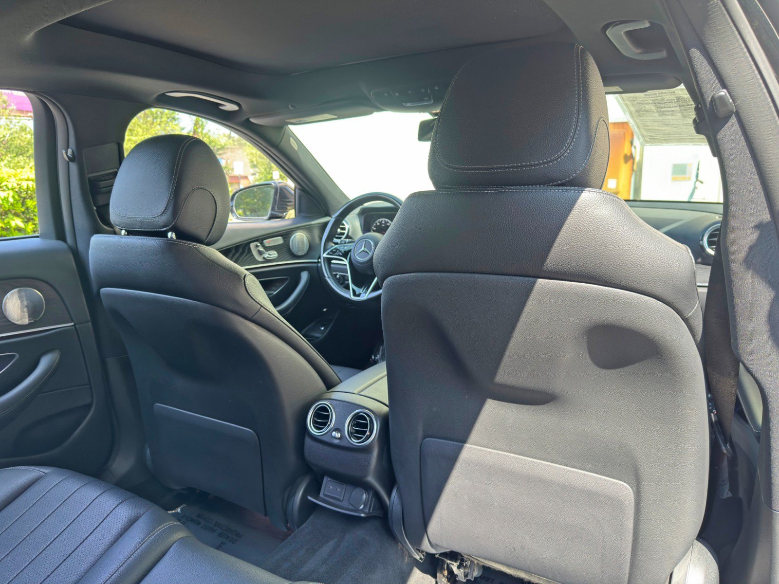 Used 2022 Mercedes-Benz E 350 Sedan w/ AMG Line Exterior image 40