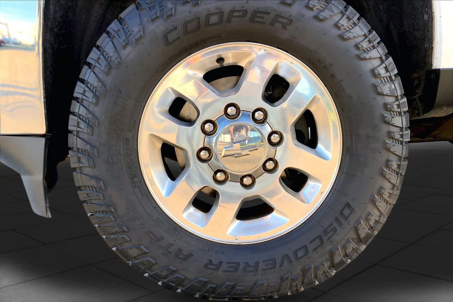 Used 2015 Chevrolet Silverado 2500 LTZ w/ Duramax Plus Package AWD/4WD image 10