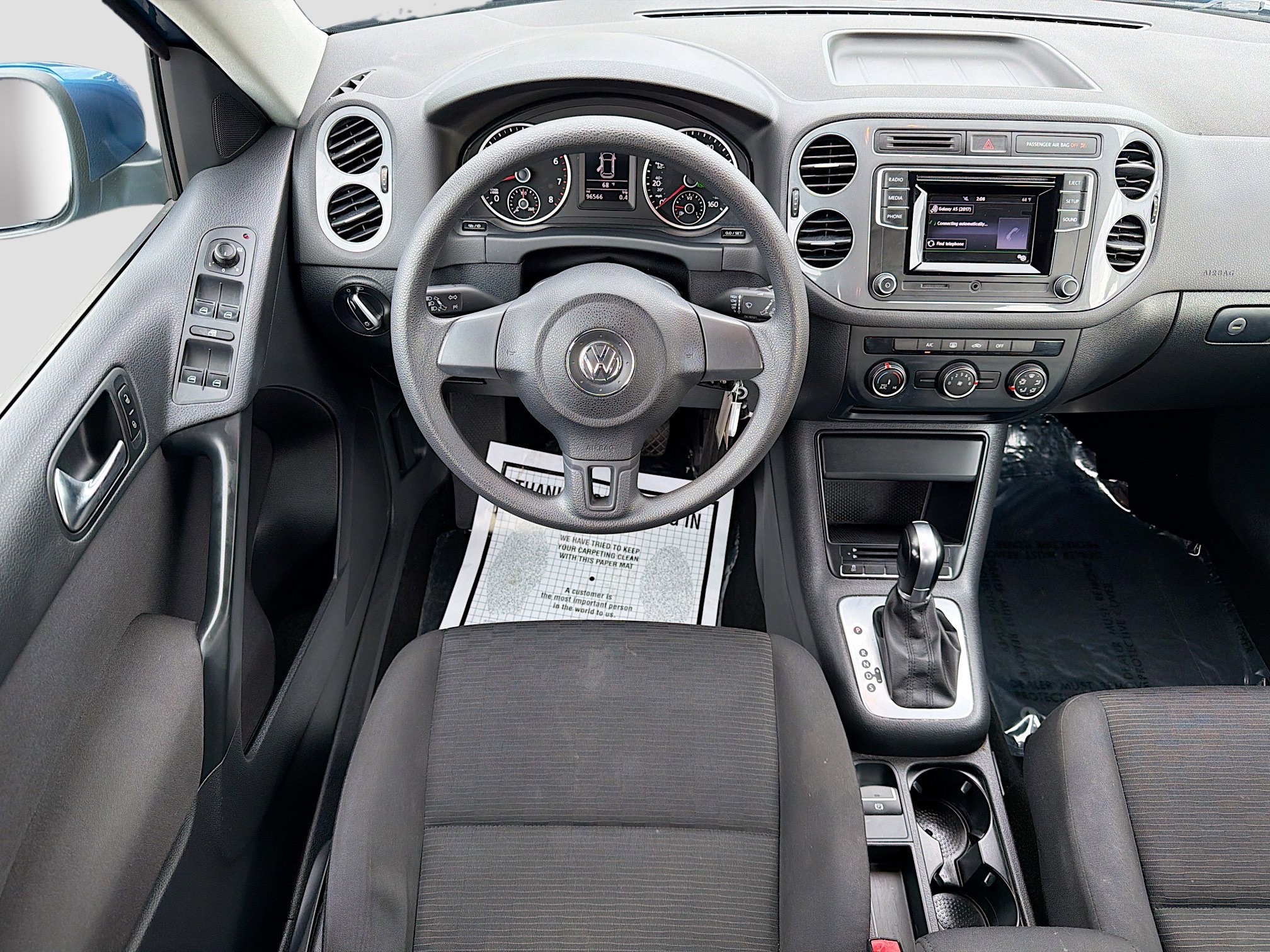 Used 2017 Volkswagen Tiguan Limited image 16