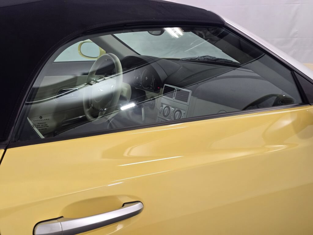Used 2005 Chrysler Crossfire Limited RWD image 18